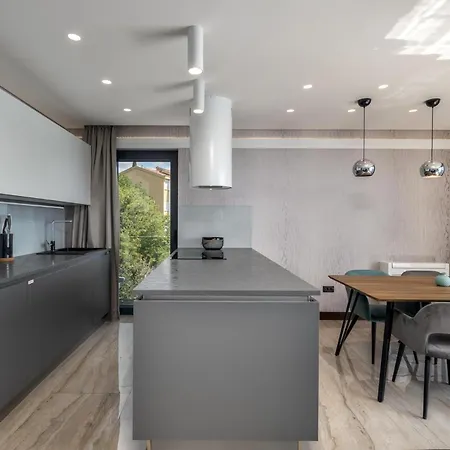 Cozy Apartment In Crikvenica With Sauna *
